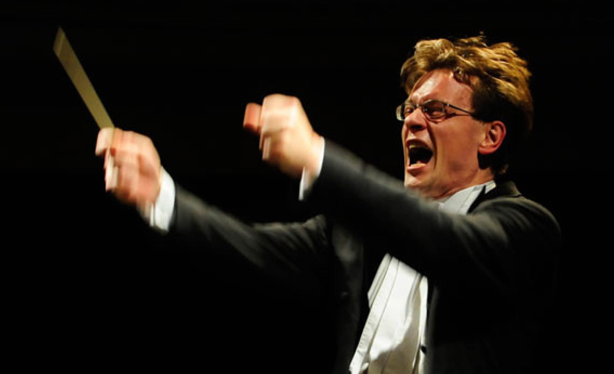 Eckehard Stier conducting