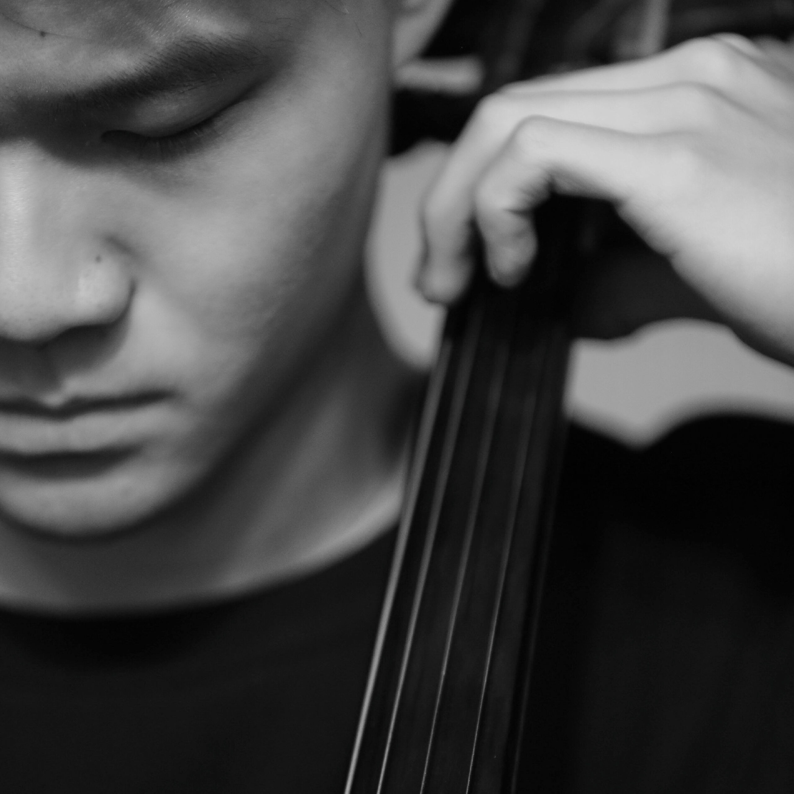 Yibai Chen